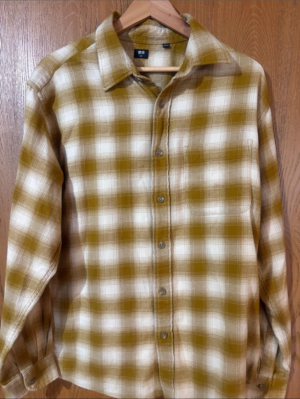 Uniqlo Men's Olive and White Plaid Button-Down Shirt